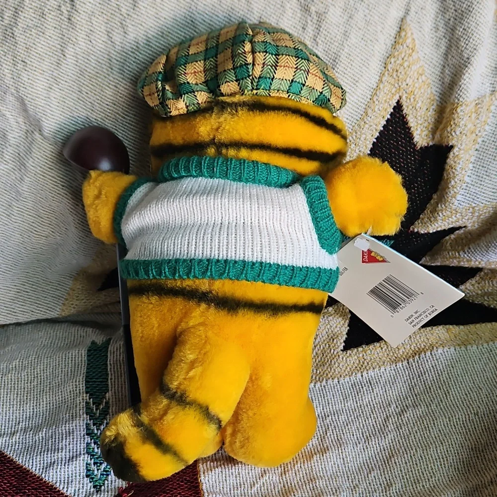 Vintage Garfield Golfer Dakin Plush Toy #03-9210